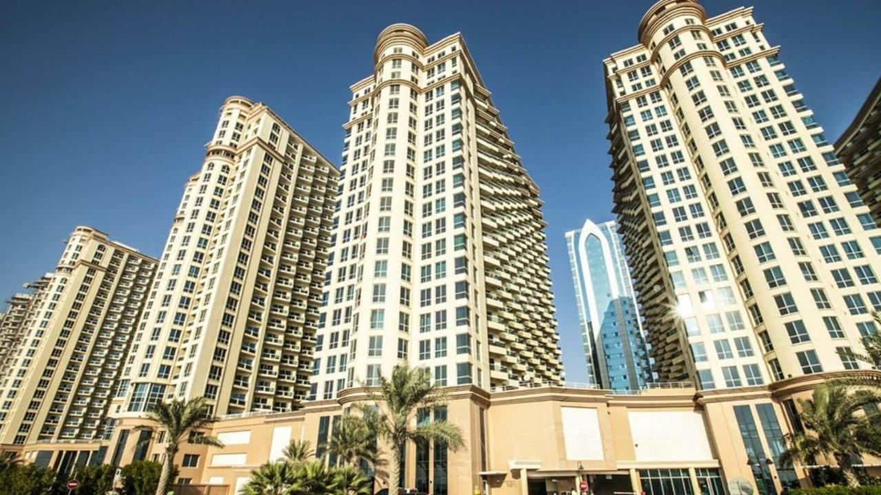 Stunning 2 Bedroom Overlooking Lake Dubai Exteriör bild